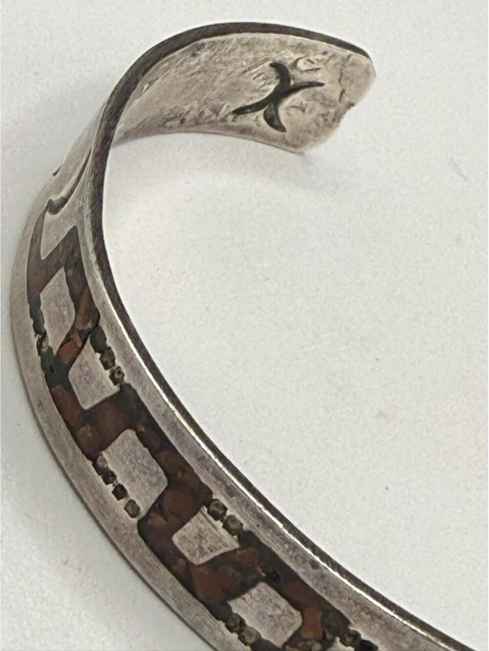 Signed Vintage Sterling Silver Coral Inlay Southwestern Cuff Bracelet - Picture 5 of 8